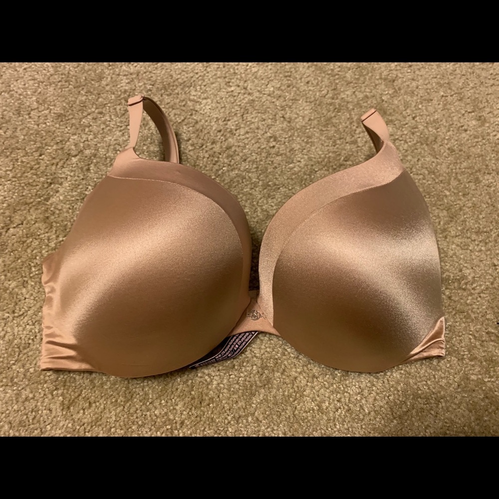 Victoria’s Secret Very Sexy push up bra